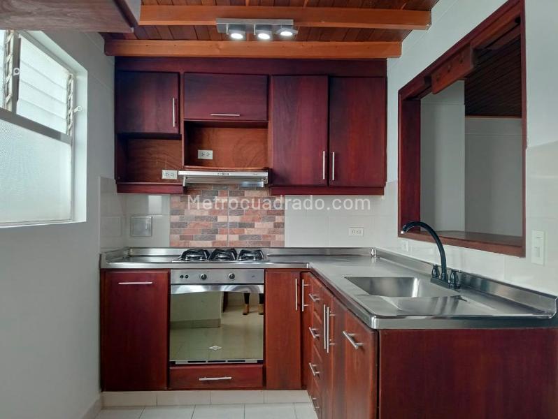 Spacious 4BR Apartment in Laureles - 5