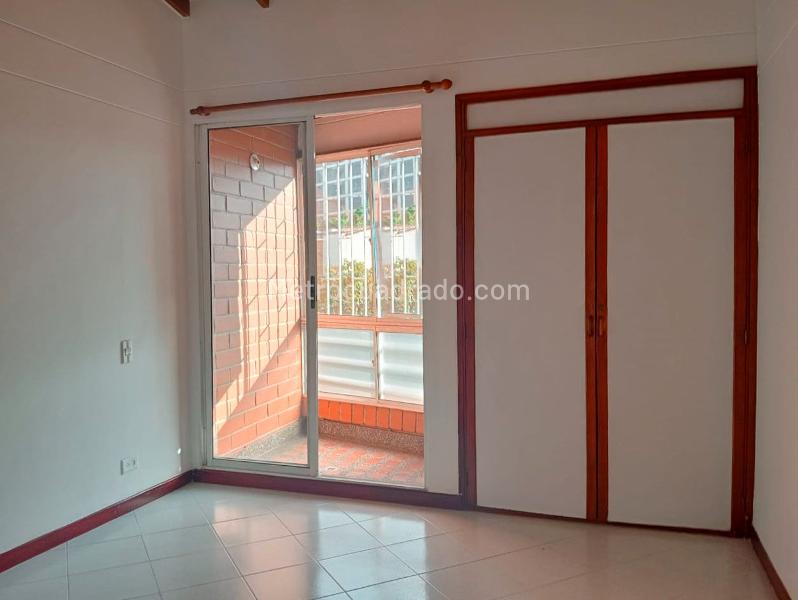 Spacious 4BR Apartment in Laureles - 7