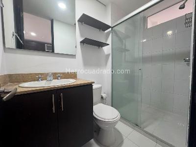 Apartamento de 1 alcoba en arriendo en Laureles, Medellín, 62 m² · foto 14 de 16