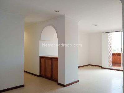 Apartamento en venta en Laureles, Medellín · foto 2 de 18
