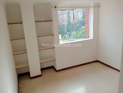 Apartamento en venta en Laureles, Medellín · foto 8 de 18