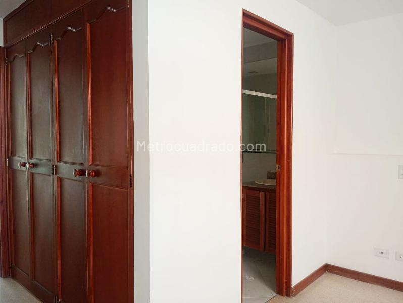 Cozy 2BR Apartment in Laureles - 9
