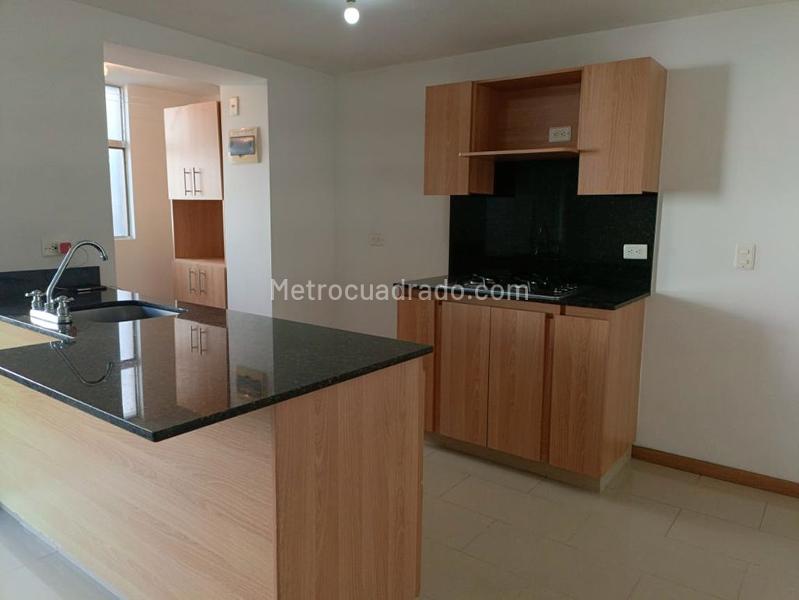 2BR Apartment with Pool and Gym in Belen - 3