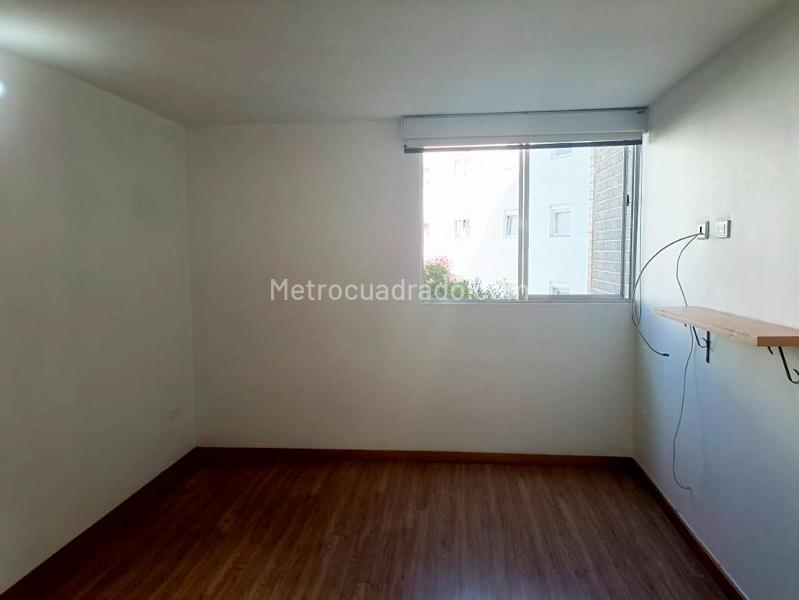 2BR Apartment with Pool and Gym in Belen - 6