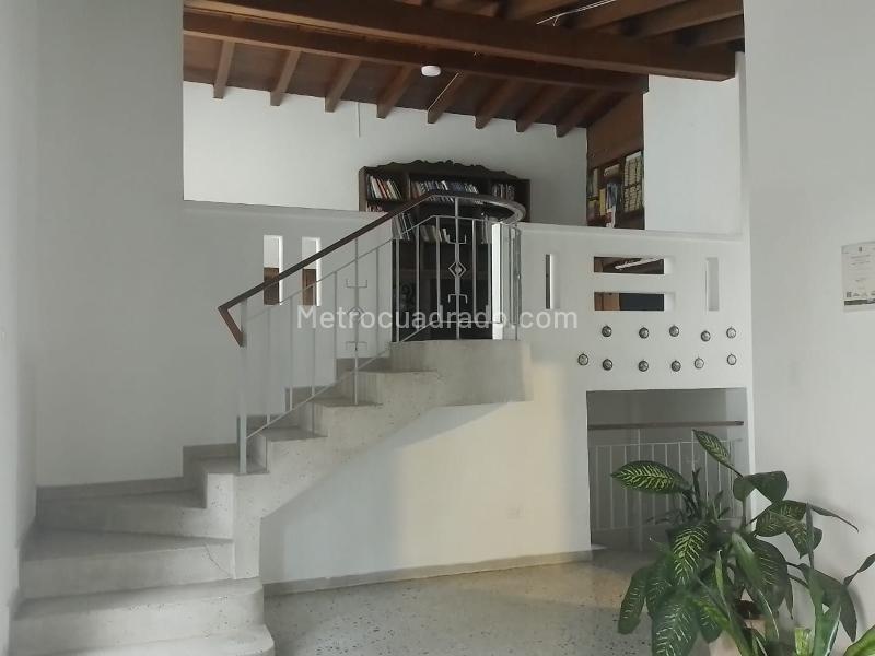 Casa Independiente Amoblada de 4 Alcobas en Laureles - 3