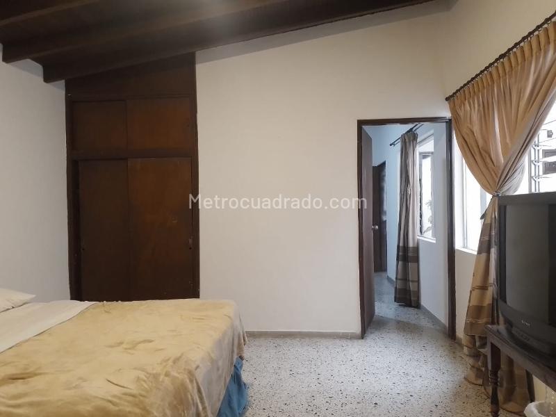 Casa Independiente Amoblada de 4 Alcobas en Laureles - 7
