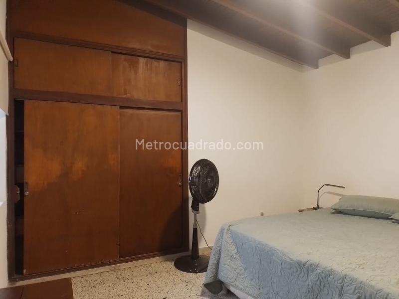 Casa Independiente Amoblada de 4 Alcobas en Laureles - 9