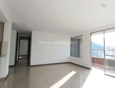 Apartamento de 3 alcobas en arriendo en Belen, Medellín, 100 m² · foto 3 de 13