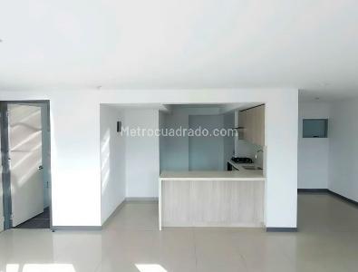 Apartamento de 3 alcobas en arriendo en Belen, Medellín, 100 m² · foto 4 de 13