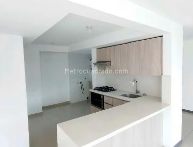 Apartamento de 3 alcobas en arriendo en Belen, Medellín, 100 m² · foto 5 de 13