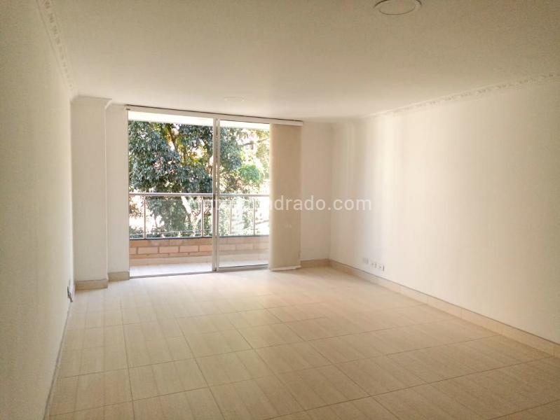 Apartamento de 3 Alcobas en Unidad Cerrada en Belún