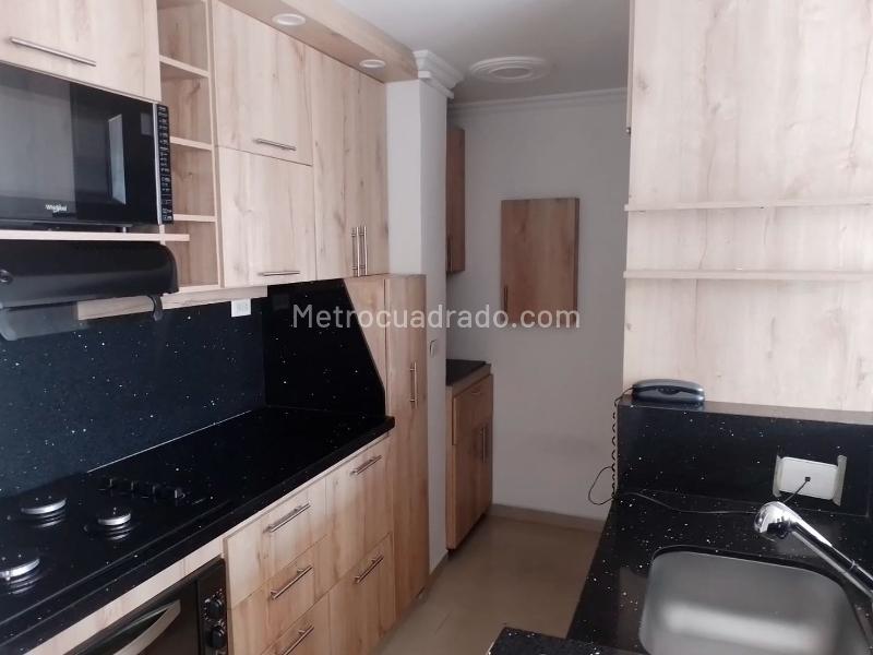 Apartamento Moderno de 3 Alcobas con Balcón en Laureles - 6