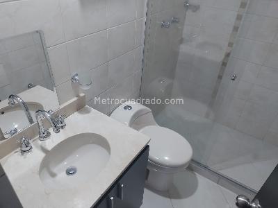 Apartamento de 3 alcobas en arriendo en Laureles, Medellín, 78 m² · foto 17 de 18
