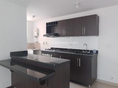 Apartamento de 3 alcobas en arriendo en Laureles, Medellín, 78 m² · foto 3 de 18