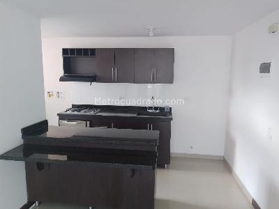 Apartamento de 3 alcobas en arriendo en Laureles, Medellín, 78 m² · foto 4 de 18