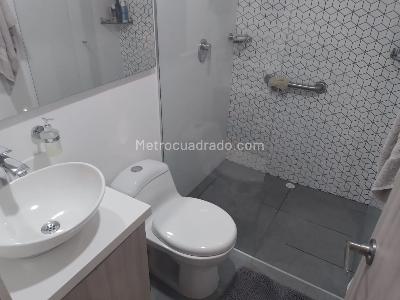 Apartamento de 3 alcobas en arriendo en Laureles, Medellín, 80 m² · foto 17 de 18