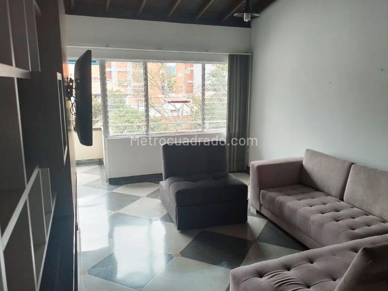 Apartamento Amoblado de 2 Alcobas en Arriendo en Laureles - 6