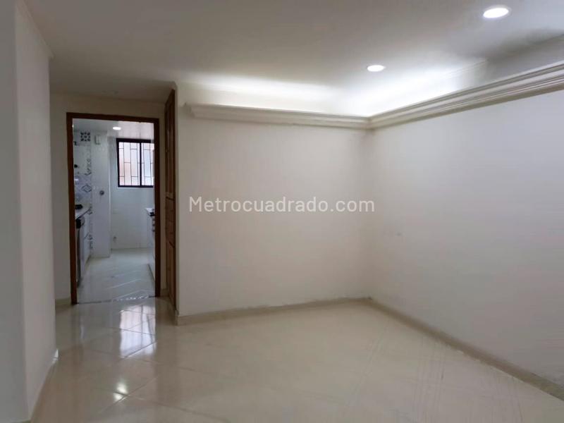 Casa amplia de 3 Alcobas en Belén, conjunto cerrado - 2