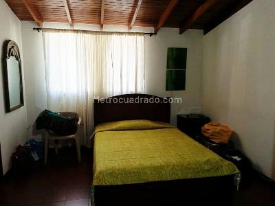 Casa de 4 alcobas en venta en Belen, Medellín, 274 m² · foto 7 de 18