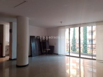 Apartamento en venta en Laureles, Medellín · foto 2 de 19