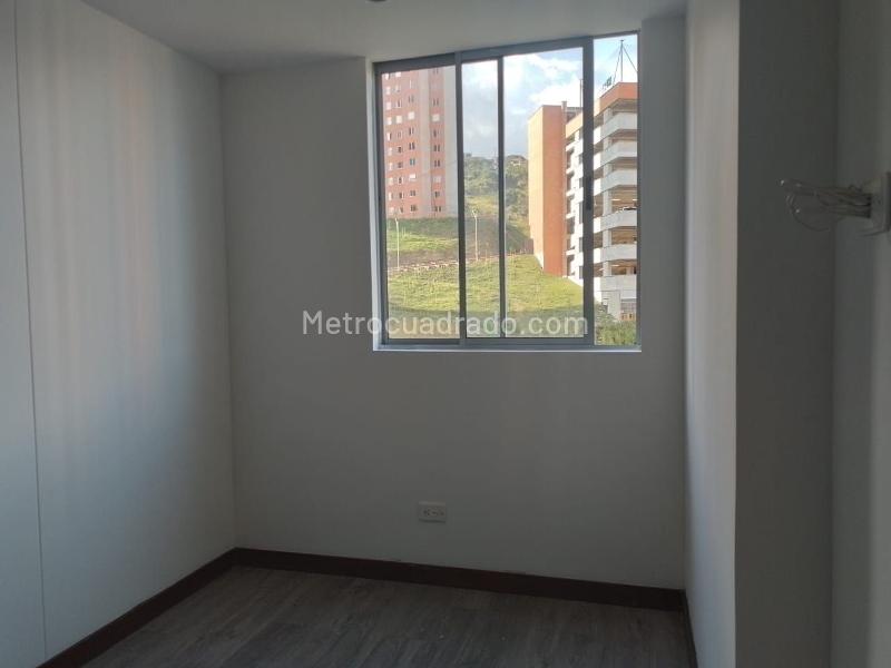 3BR Apartment for Rent in La Amúrica with Balcony & Gated Amenities - 9