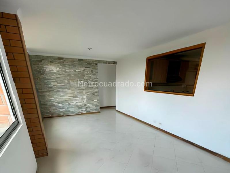 Apartamento en Arriendo de 3 Alcobas en Belén (Unidad Cerrada) - 2