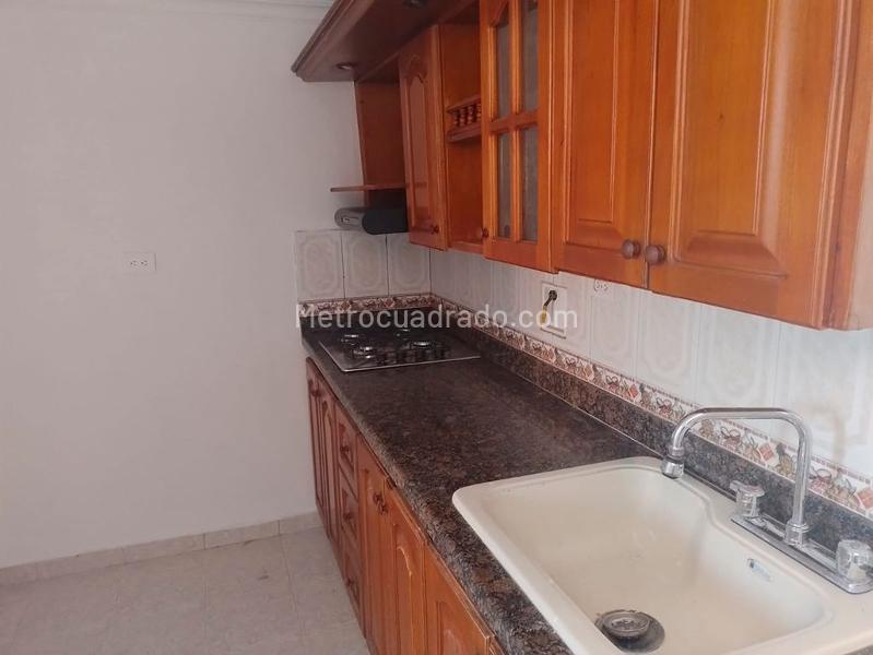 Apartamento de 3 Alcobas en Laureles, cerca a todo - 5