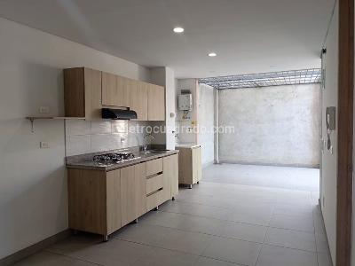 Apartamento en arriendo en Belen, Medellín · foto 3 de 14