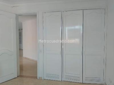 Apartamento de 4 alcobas en venta en Laureles, Medellín, 150 m² · foto 12 de 18
