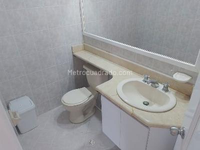 Apartamento de 4 alcobas en venta en Laureles, Medellín, 150 m² · foto 16 de 18