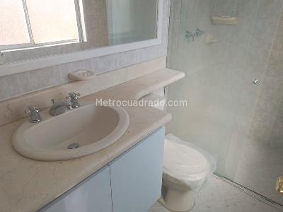 Apartamento de 4 alcobas en venta en Laureles, Medellín, 150 m² · foto 17 de 18