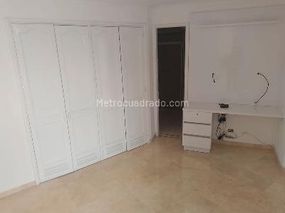 Apartamento de 4 alcobas en venta en Laureles, Medellín, 150 m² · foto 8 de 18