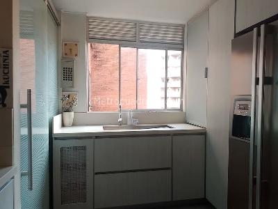 Apartamento en venta en Laureles, Medellín · foto 12 de 17