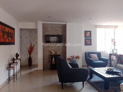 Apartamento en venta en Laureles, Medellín · foto 3 de 17