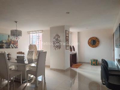 Apartamento en venta en Laureles, Medellín · foto 4 de 17