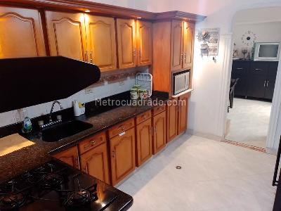 Apartamento de 3 alcobas en venta en La America, Medellín, 124 m² · foto 4 de 19