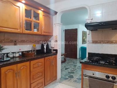 Apartamento de 3 alcobas en venta en La America, Medellín, 124 m² · foto 7 de 19