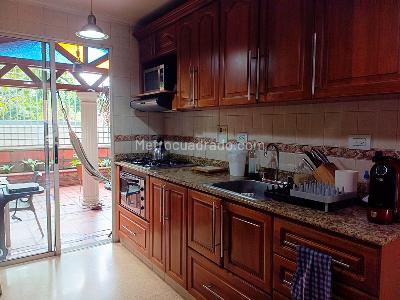 Casa de 4 alcobas en venta en Belen, Medellín, 288 m² · foto 7 de 19