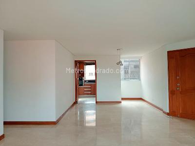 Apartamento en venta en Laureles, Medellín · foto 2 de 19