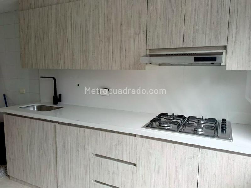Apartamento de 3 Alcobas en Belén con Balcón y Parqueadero - 4