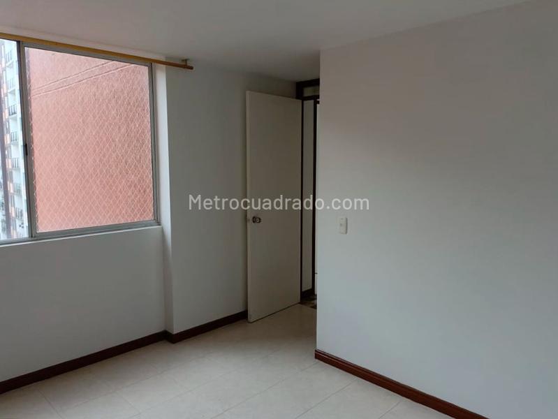 Apartamento de 3 Alcobas en Belén con Balcón y Parqueadero - 7