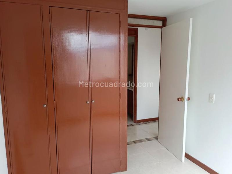 Apartamento de 3 Alcobas en Belén con Balcón y Parqueadero - 9