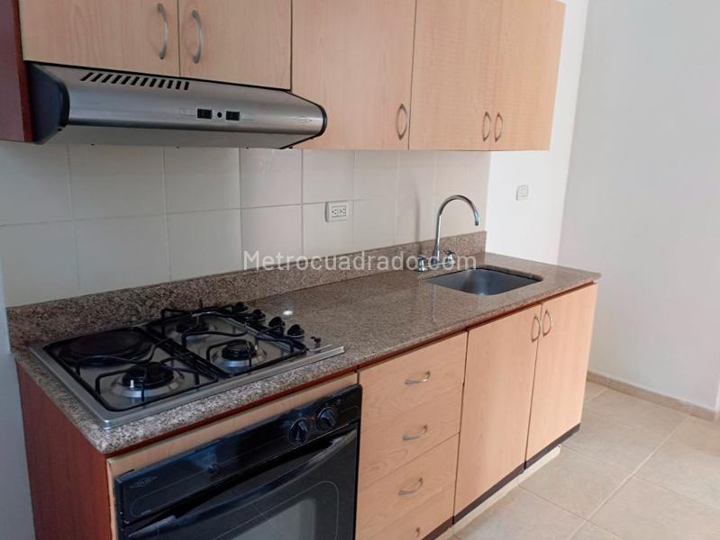 Modern 3BR Apartment with Pool in Belen - 5