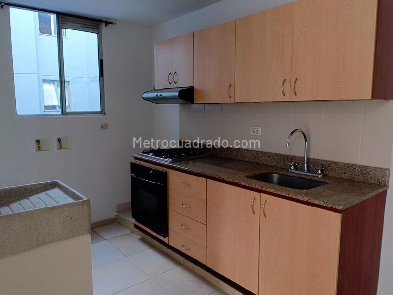 Modern 3BR Apartment with Pool in Belen - 6