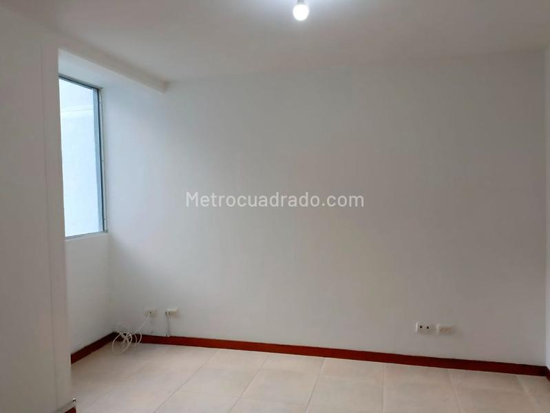 Modern 3BR Apartment with Pool in Belen - 7