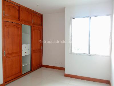 Apartamento de 3 alcobas en venta en Laureles, Medellín, 106 m² · foto 12 de 19