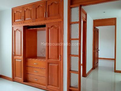 Apartamento de 3 alcobas en venta en Laureles, Medellín, 106 m² · foto 14 de 19