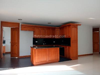 Apartamento de 3 alcobas en venta en Laureles, Medellín, 106 m² · foto 4 de 19