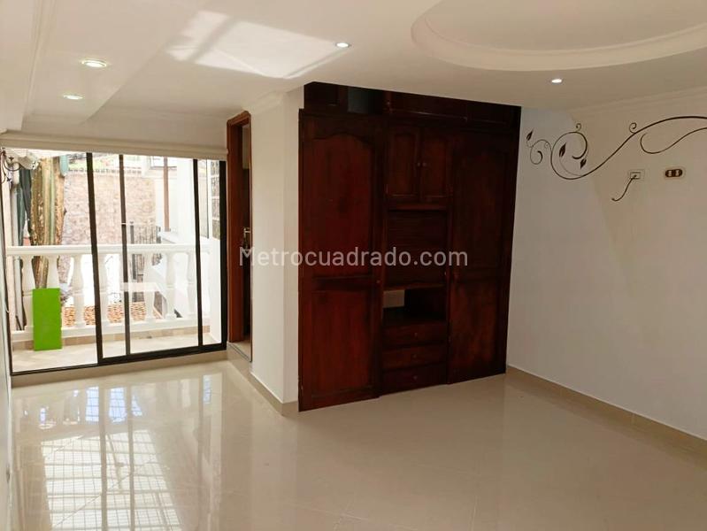 Elegant 5BR House with Jacuzzi in Belen - 6