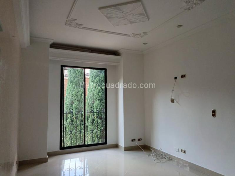 Elegant 5BR House with Jacuzzi in Belen - 9